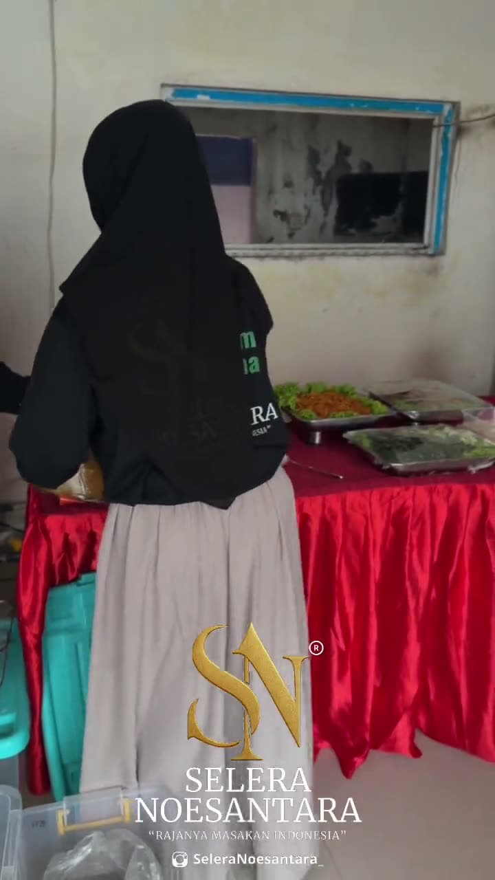 Penataan prasmanan di acara