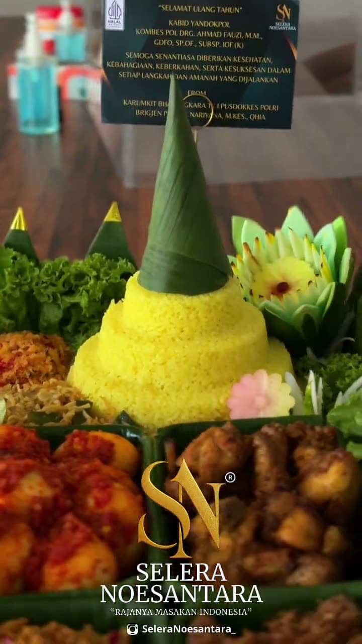 Tumpeng pesanan